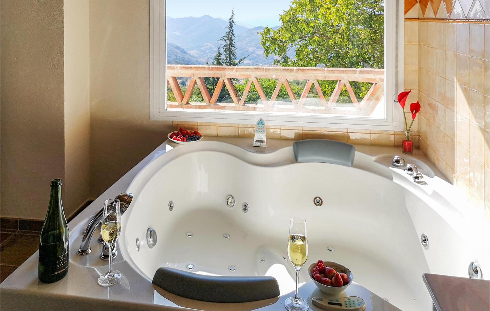Awesome Home In Algatocín Εξωτερικό φωτογραφία